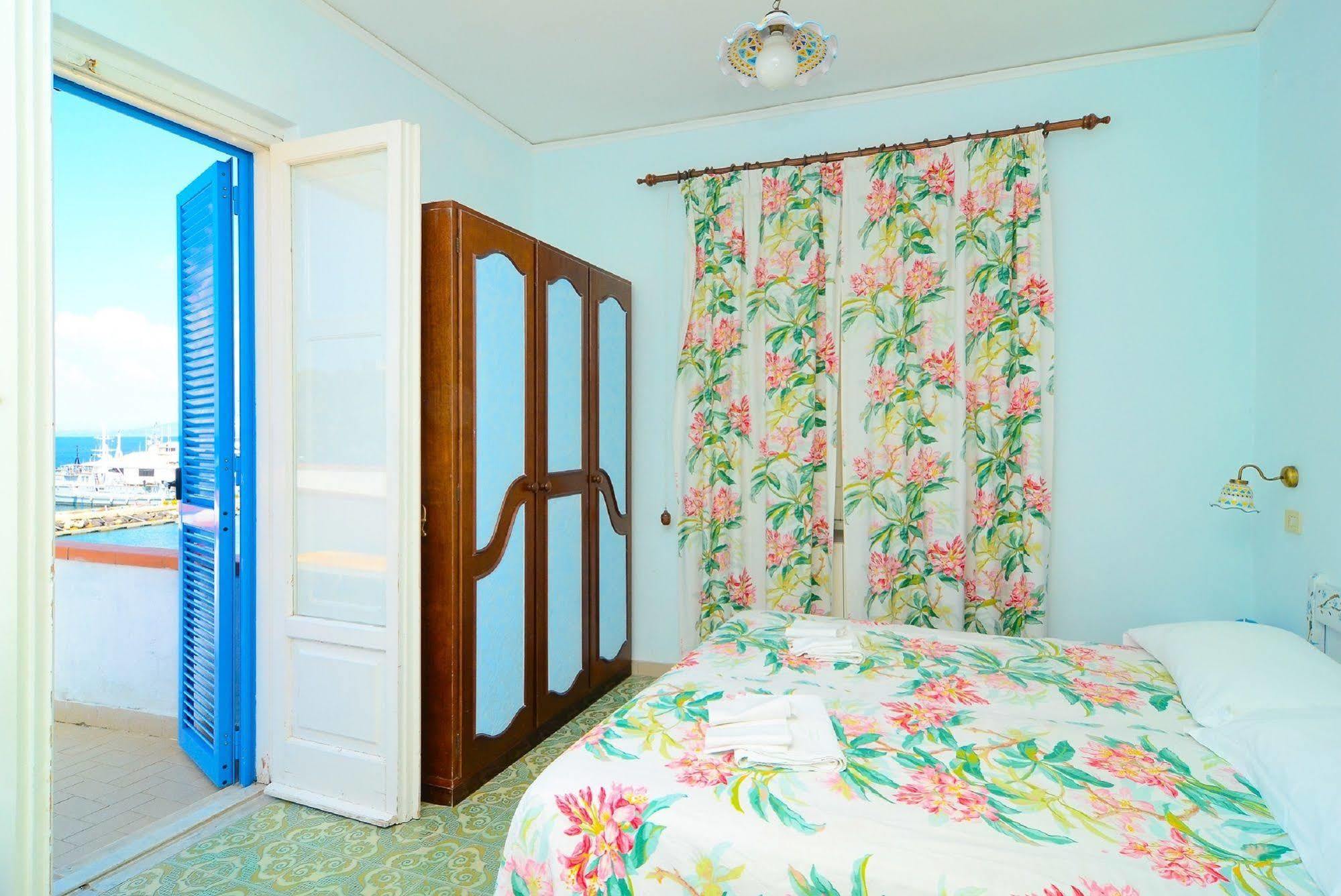 Hotel Terme Marina Lacco Ameno  Exterior photo